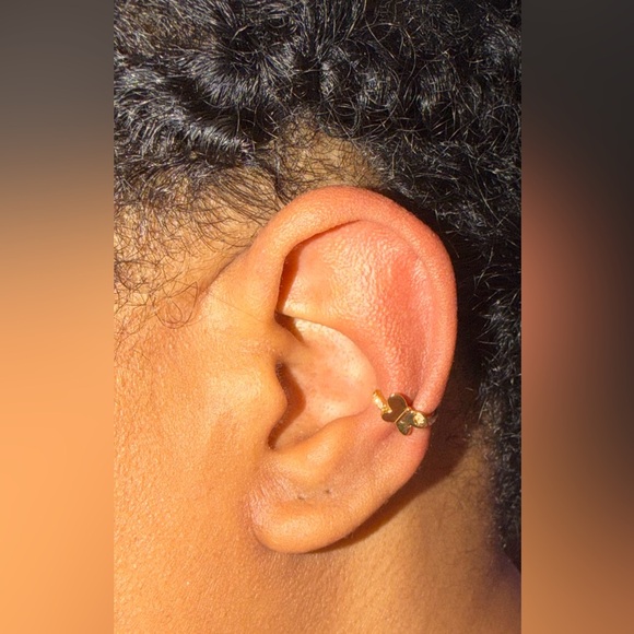 Coach Signature C Butterfly Ear Cuff - Picture 3 of 5